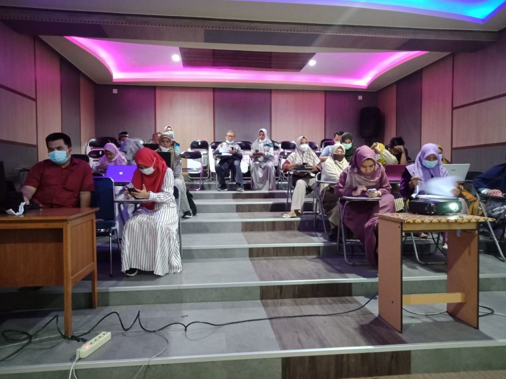 Peserta hibah penelitian dan pengabdian masyarakat